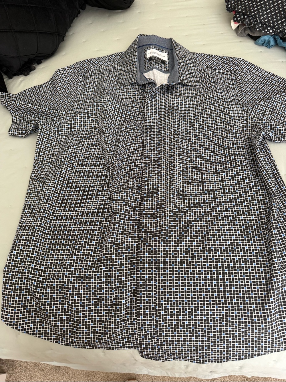 Thomas Sterling Men's Black & White Patterned Short-Sleeve Shirt